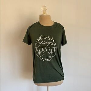 Adventure Awaits Shein T-Shirt Green Short Sleeves S